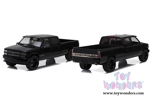 Greenlight - Artisan Custom Chevrolet&reg; C-3500 Crew Cab Silverado&trade; Pickup Truck (1997, 1/18 scale diecast model car, Black) 19016