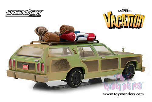 Greenlight - Artisan National Lampoon's Vacation Family Truckster "Wagon Queen" with Rooftop Luggage and Aunt Edna (1979, 1/18 scale diecast model car, Green) 19048