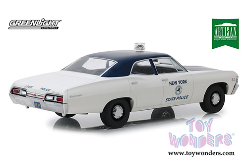 Greenlight - Artisan Chevrolet&reg; Biscayne New York State Police NYSP (1967, 1/18 scale diecast model car, White/Blue) 19054