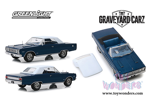 Greenlight - Artisan Graveyard Carz Plymouth Belvedere GTX Convertible (1967, 1/18 scale diecast model car, Dark Blue) 19059