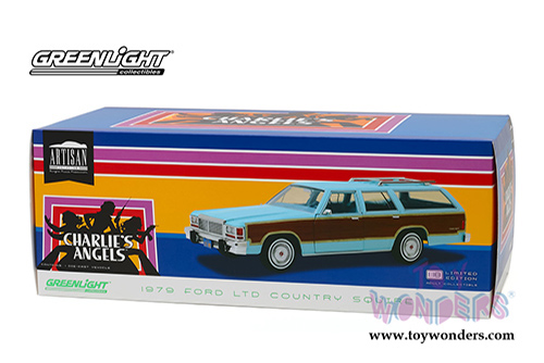 Greenlight - Artisan Ford LTD Country Squire - Charlie's Angels (1976-1981) TV Series (1979, 1/18 scale die cast model car, Light Blue) 19066