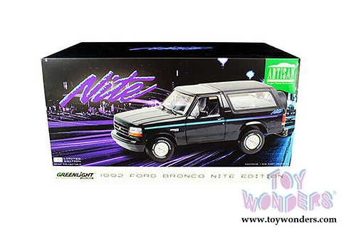 Greenlight - Artisan Ford Bronco (1992, 1/18 scale die cast model car, Black/Multicolor) 19088