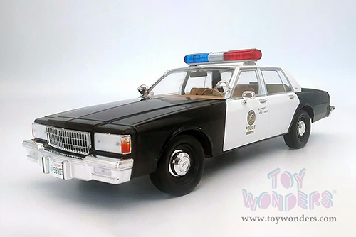 19105 Greenlight Artisan 1987 Chevrolet Caprice Metropolitan Police model diecast car