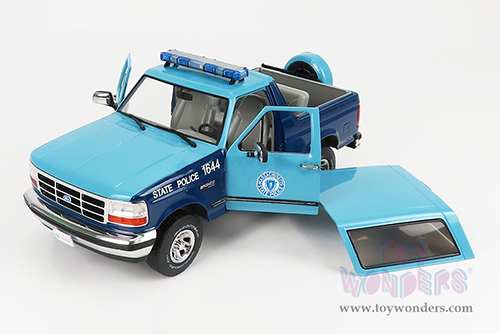 19120 Greenlight Artisan 1996 Ford Bronco XLT model diecast car