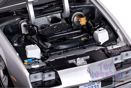 Sun Star USA - Chevy Camaro Z28 T-Top (1982, 1/18 scale diecast model car, Silver) 1931SV