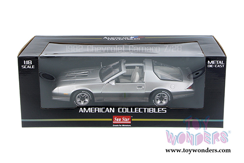 Sun Star USA - Chevy Camaro Z28 T-Top (1982, 1/18 scale diecast model car, Silver) 1931SV