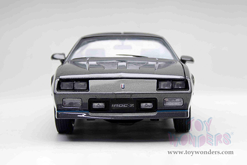 Sun Star USA - Chevrolet&reg; Camaro IROC-Z T-Top (1985, 1/18 scale diecast model car, Medium Gray) 1944