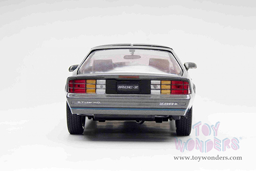 Sun Star USA - Chevrolet&reg; Camaro IROC-Z T-Top (1985, 1/18 scale diecast model car, Medium Gray) 1944