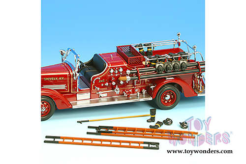 Lucky Road Signature - Ahrens-Fox VC Fire Engine (1938, 1/24 scale diecast model car, Red) 20178R