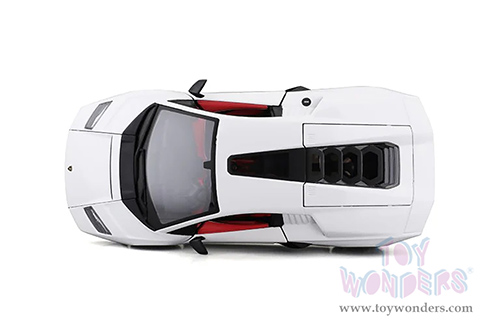 BBurago -  Lamborghini Countach LPI 800-4 (1/24 scale diecast model car, White) 21102WT