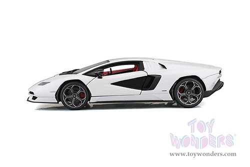 BBurago -  Lamborghini Countach LPI 800-4 (1/24 scale diecast model car, White) 21102WT