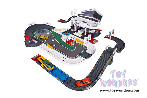 Jada Toys - Majorette Porsche Experience Center with 5 Vehicles Assortment (1/64 scale diecast model car, Asstd.) 2120500291JA