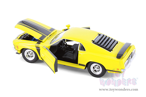 Showcasts® Collectibles - Ford Mustang Boss 302 (1970, 1/24 scale diecast model car, Asstd.) 22088/4D MAP: $19.99
