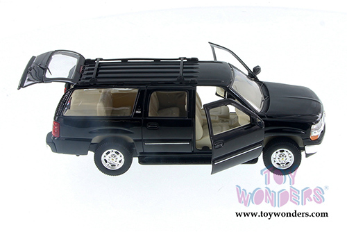 Welly - Chevrolet&reg; Suburban&trade; (2001, 1/24 scale diecast model car, Asstd.) 22090/4D