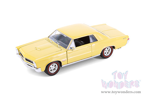 Showcasts® Collectibles - Pontiac® GTO® Hardtop (1965, 1/24 scale diecast model car, Asstd.) 22092/4D MAP: $19.99