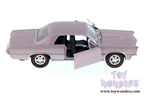 Welly - Pontiac GTO Hardtop (1965, 1/24 scale diecast model car, Purple) 22092WPR