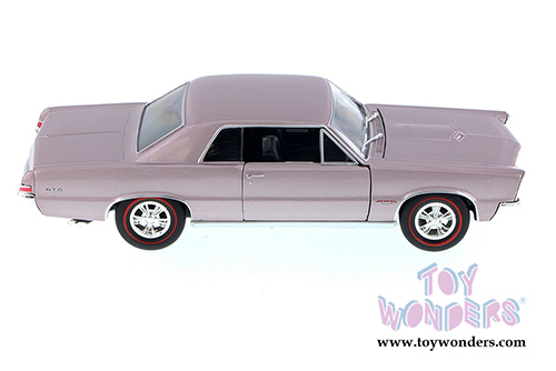Welly - Pontiac GTO Hardtop (1965, 1/24 scale diecast model car, Purple) 22092WPR