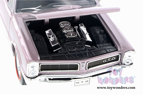 Welly - Pontiac GTO Hardtop (1965, 1/24 scale diecast model car, Purple) 22092WPR