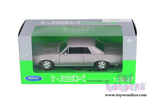 Welly - Pontiac GTO Hardtop (1965, 1/24 scale diecast model car, Purple) 22092WPR