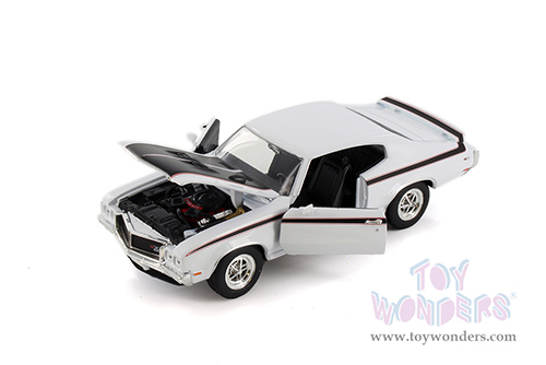 Welly - Buick GSX  Hard Top (1970, 1/24 scale diecast model car, White) 22433WW