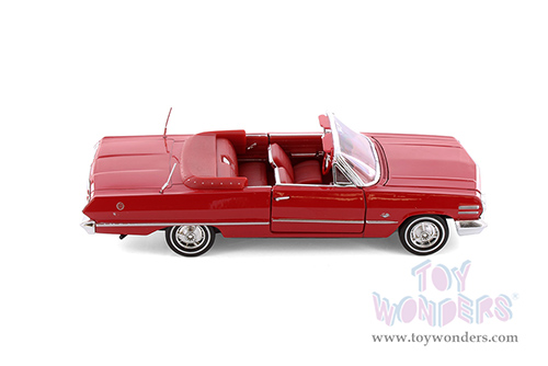 Showcasts® Collectibles - Chevrolet® Impala Convertible (1963, 1/24 scale diecast model car, Asstd.) 22434/4D MAP: $19.99