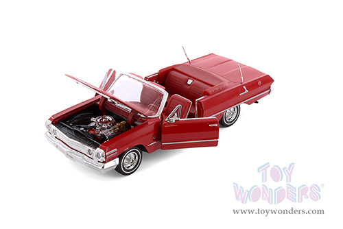 Welly - Chevrolet&reg; Impala&trade; Convertible (1963, 1/24 scale diecast model car, Red) 22434WR