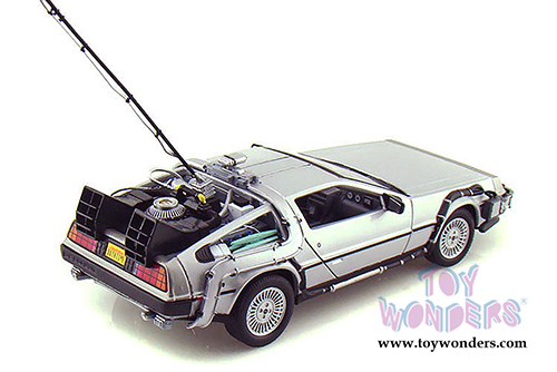 Welly - Back to the Future DeLorean Time Machine (1/24 scale diecast model car, Silver) 22443W/24