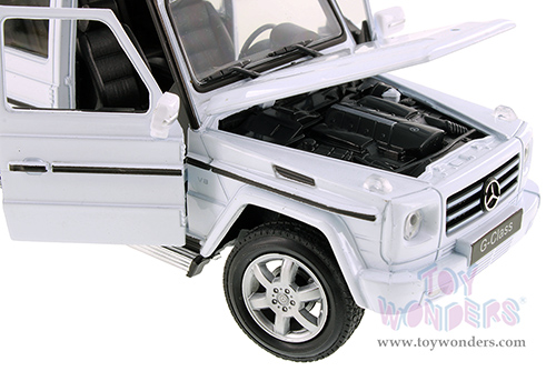 Showcasts® Collectibles - Mercedes-Benz G Class Wagon Hardtop (1/24 scale diecast model car, Asstd.) 24012/4D MAP: $19.99
