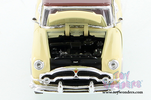 Welly - Packard Caribbean Soft Top (1953, 1/24 scale diecast model car, Cream) 24016HW/CM