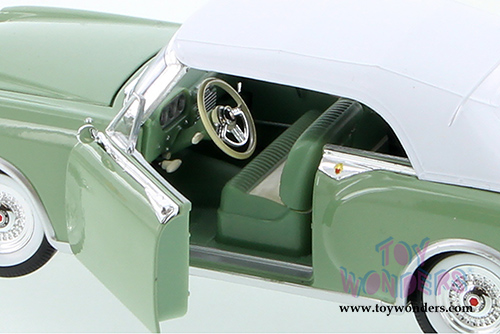 Welly - Packard Caribbean Soft Top (1953, 1/24 scale diecast model car, Green) 24016HW/GN