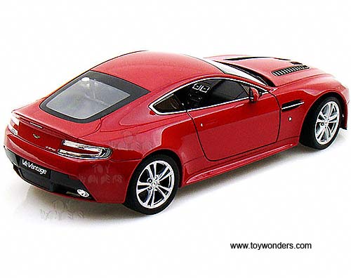 Welly - Aston Martin V12 Vantage Hard Top (1/24 scale diecast model car, Red) 24017W