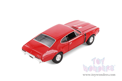 Showcasts® Collectibles - Oldsmobile™ 442 Hardtop (1968, 1/24 diecast model car, Asstd.) 24024/4D MAP: $19.99