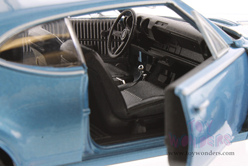 Showcasts® Collectibles - Oldsmobile™ 442 Hardtop (1968, 1/24 diecast model car, Asstd.) 24024/4D MAP: $19.99