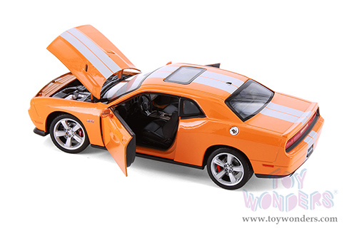 Showcasts® Collectibles - Dodge Challenger SRT Hard Top (2013, 1/24 scale diecast model car, Asstd.) 24049/4D MAP: $19.99