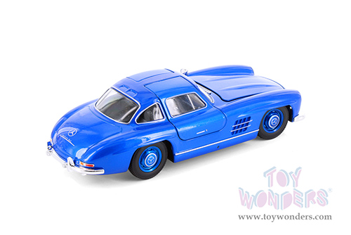 Showcasts® Collectibles - Mercedes-Benz 300SL Hardtop (1/24 scale diecast model car, Asstd.) 24064/4D MAP: $19.99