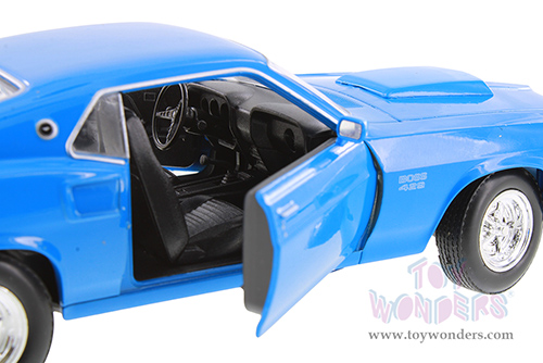 Showcasts® Collectibles - Ford Mustang Boss 429 Hardtop (1969, 1/24 scale diecast model car, Asstd.) 24067/4D MAP: $19.99