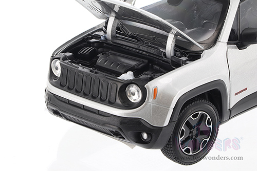 Welly - Jeep® Renegade Trailhawk (1/24 scale diecast model car, Silver) 24071WSV