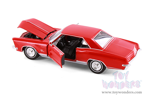 Showcasts® Collectibles - Buick® Riviera™ Grand Sport Hardtop (1965, 1/24 scale diecast model car, Asstd.) 24072/4D MAP: $19.99