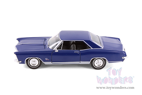 Showcasts® Collectibles - Buick® Riviera™ Grand Sport Hardtop (1965, 1/24 scale diecast model car, Asstd.) 24072/4D MAP: $19.99