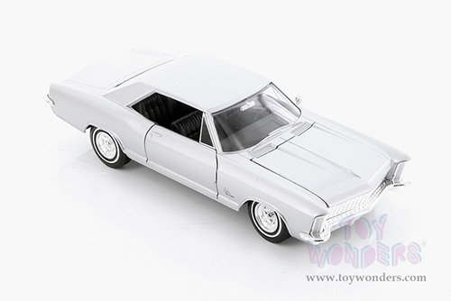 Welly - Buick&reg; Riviera&trade; Grand Sport Hardtop (1965, 1/24 scale diecast model car, Silver) 24072WSV