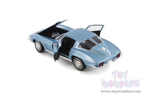Showcasts® Collectibles - Chevrolet® Corvette® Hardtop (1963, 1/24 scale diecast model car, Asstd.) 24073/4D MAP: $19.99