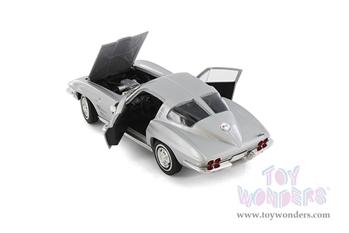 Showcasts® Collectibles - Chevrolet® Corvette® Hardtop (1963, 1/24 scale diecast model car, Asstd.) 24073/4D MAP: $19.99