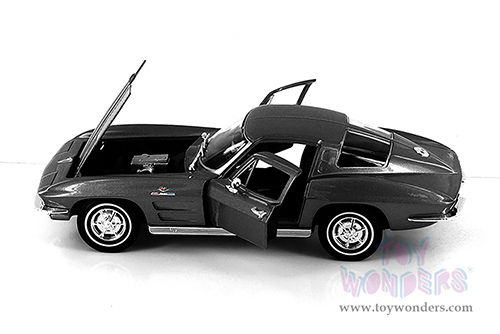 Welly - Chevrolet® Corvette® Hardtop (1963, 1/24 scale diecast model car, Black) 24073WBK