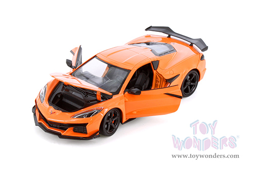 Welly - Chevrolet® Corvette® Z06 Hardtop (2023, 1/24 scale diecast model car, Orange) 24120WOR