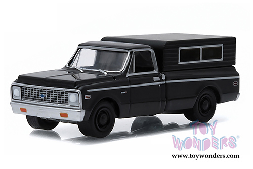 Greenlight Black Bandit Series 13 (1/64 scale diecast model car, Black) 27790/48