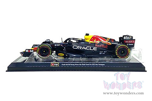 Bburago - Oracle Red Bull Racing RB18 #1 Max Verstappen with Driver Formula One F1 Abu Dhabi GP "Drivers' Champion" (2022) (1/24 scale diecast model car, Black) 28026/1
