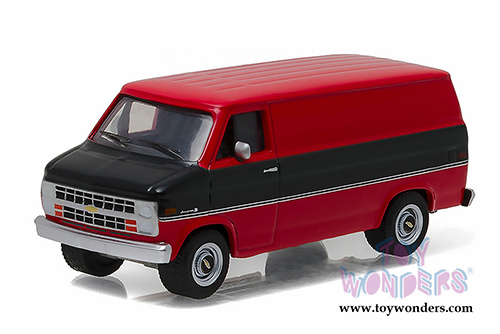 Greenlight - Country Roads Series 15 (1/64 scale diecast model car, Asstd.) 29850/48