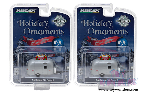 29915/48 Greenlight Airstream 16' Bambi Holiday Ornament model diecast car blister card package