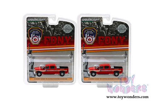 Greenlight - Chevrolet&reg; Silverado&trade; 4x4 Pickup Truck Fire Department City of New York FDNY (2015, 1/64 scale diecast model car, Red) 30009/48