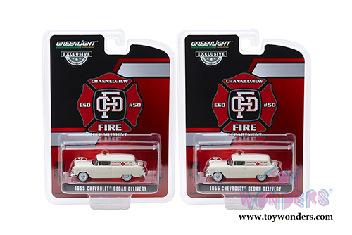 Greenlight - Chevrolet® Sedan Delivery - Channelview, Texas Fire Department Volunteer Emergency Car (1/64 scale diecast model car, Cream) 30071/48